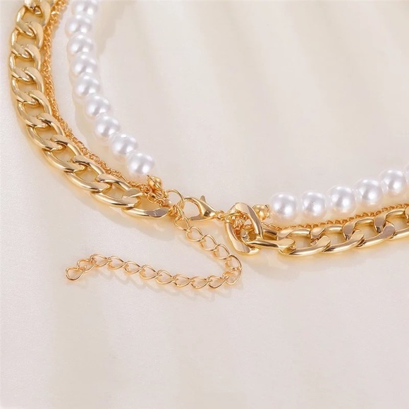 3/$30 💛 Multi Layered Choker - Picture 4 of 5